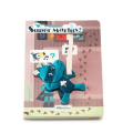 Kartonowa książeczka przygodowa z mini-przytulanką „Marius superbohater” 2 l+ / Lilliputiens
