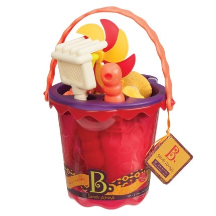 Sands Ahoy! – wiaderko z akcesoriami do piasku CZERWONE / B.Toys BX1331Z