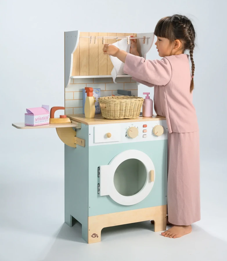 Drewniana pralnia z akcesoriami / Tender Leaf Toys