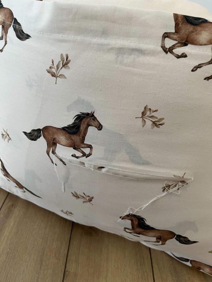 II GATUNEK: Pościel z wypełnieniem "L" Mustang / Samiboo