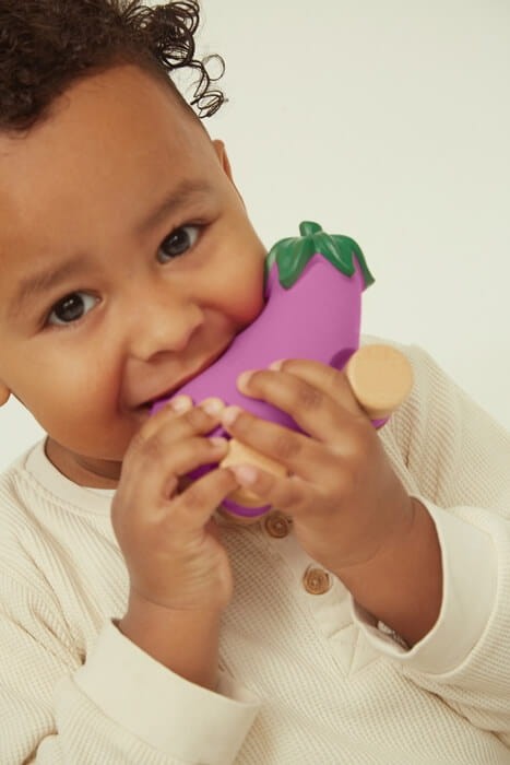 Samochodzik dla niemowlaka Bakłażan Emma / Oli and Carol