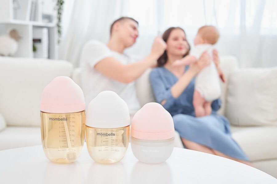 Butelka antykolkowa Breast Shape dla noworodka - Roze / Mombella
