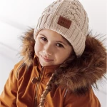 Zimowa czapka z wełny merino - cream / Strojmisie