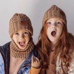 Zimowa czapka z wełny merino - nuts / Strojmisie