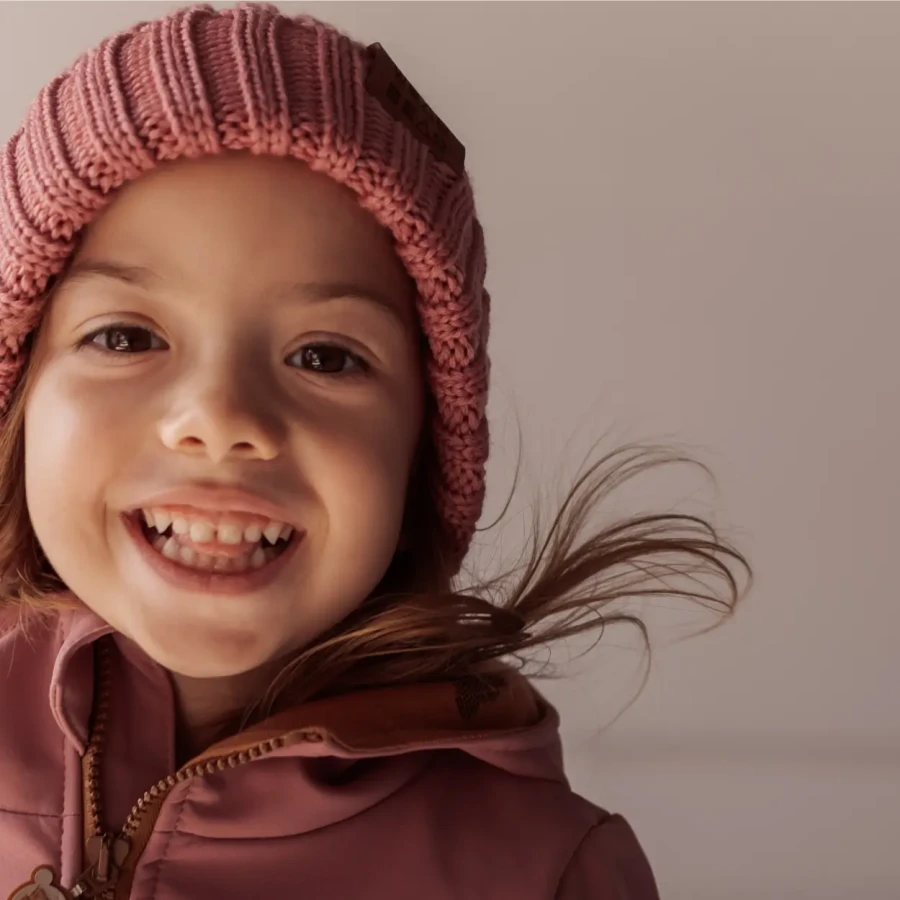 Zimowa czapka z wełny merino - light pink / Strojmisie