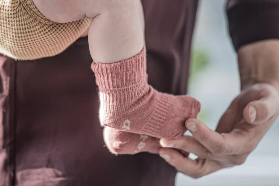 Skarpetki niemowlęce Stay-on-Socks, Mauve / KipKep