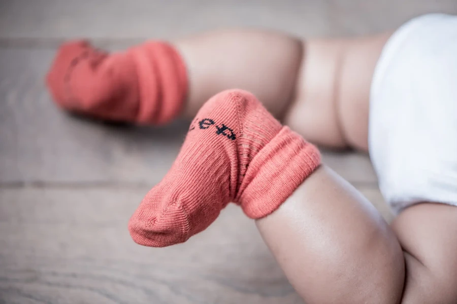 Skarpetki niemowlęce Stay-on-Socks, Dusty Clay / KipKep