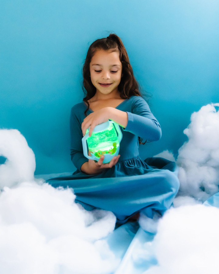 Słoik sensoryczny do napełnienia wodą - błękitny / Glo Pals