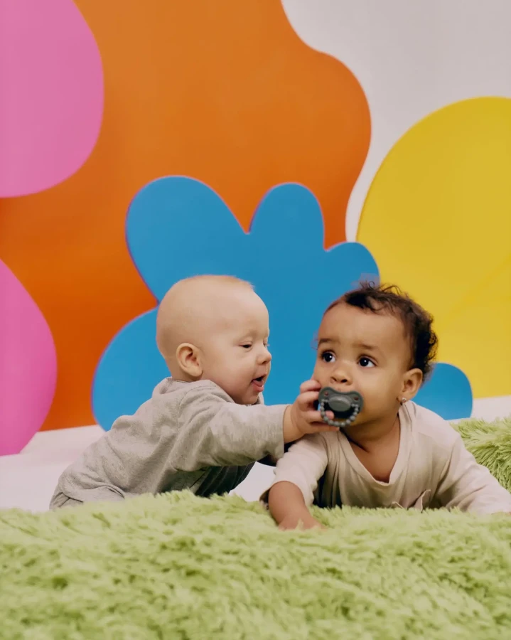 Smoczek pozycjonujący - Lovely Grey / LUU Kids