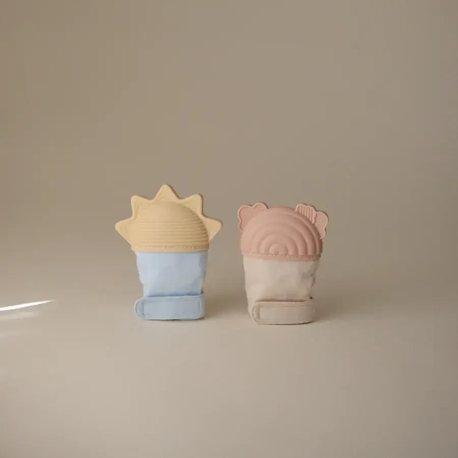 Gryzak Rękawiczka - Sun / Mushie