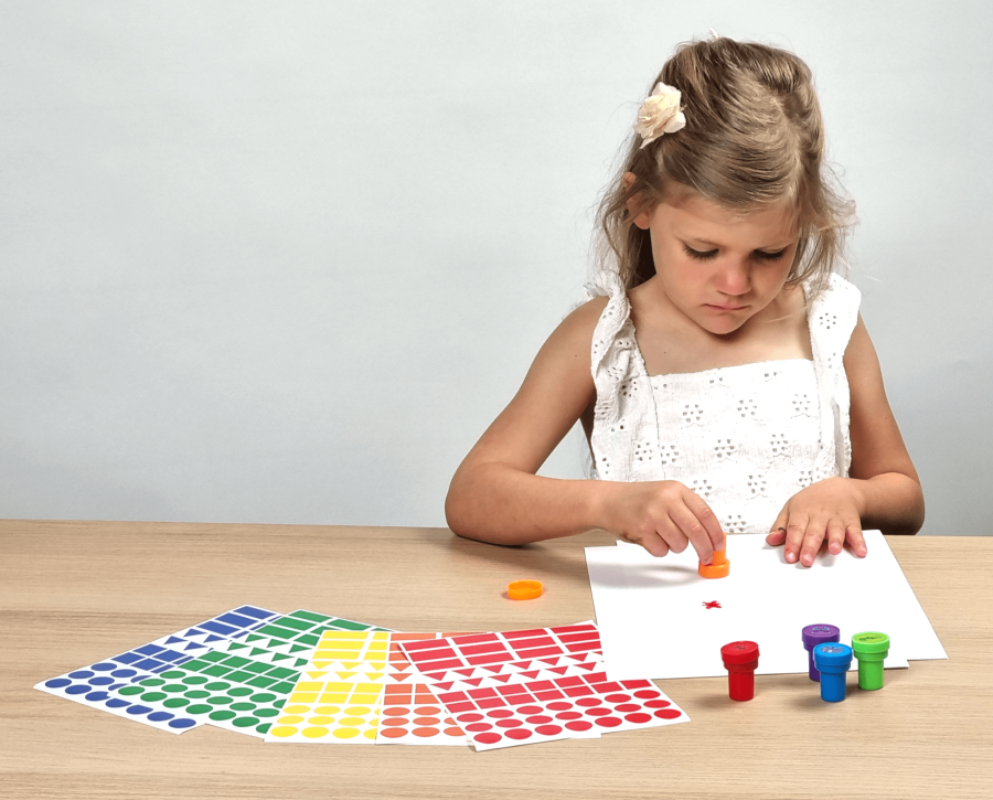 Zestaw artystyczny MOJE PIERWSZE RYSUNKI / BUKI