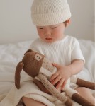 Duży dziergany królik z wełny alpaki - ecru overalls / Main Sauvage