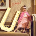 Kostium różowa peleryna z cekinami Laurence / Souza!