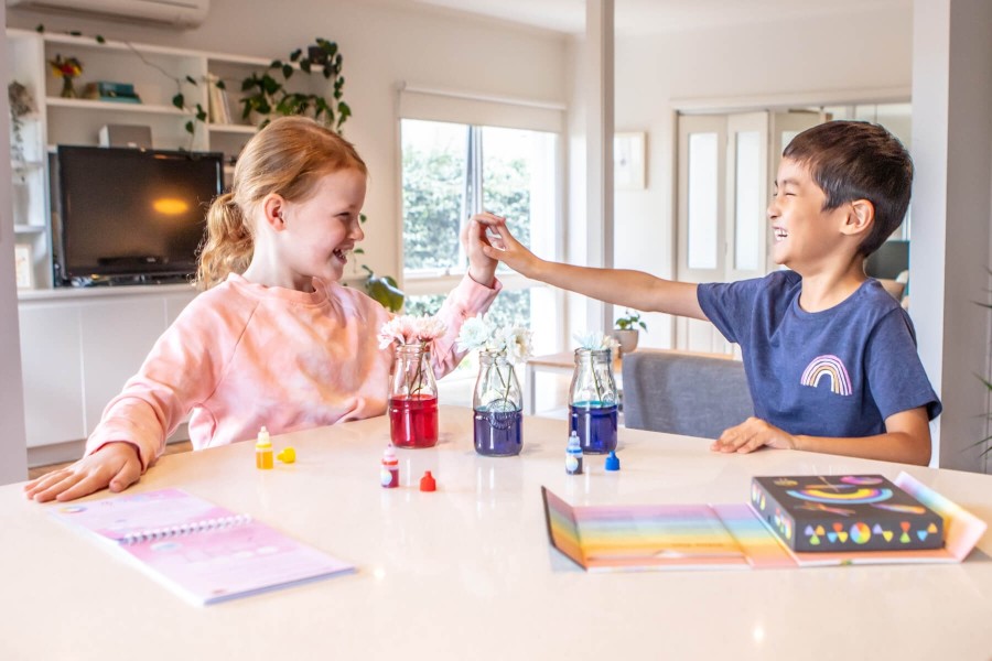 Tęczowe Laboratorium - Zabawa Kolorami / Tiger Tribe