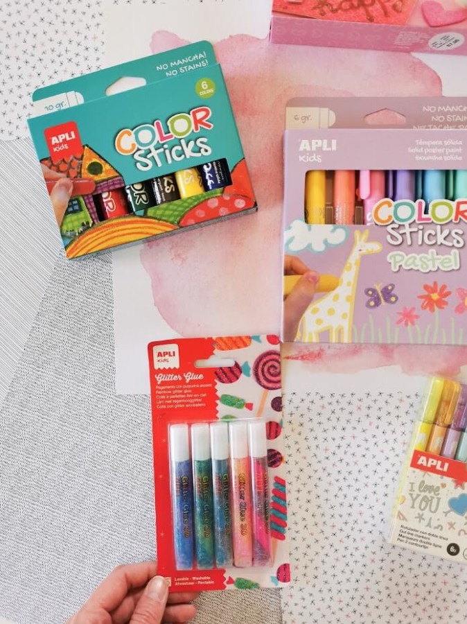 Farby w kredce - 6 kolorów / Apli Kids