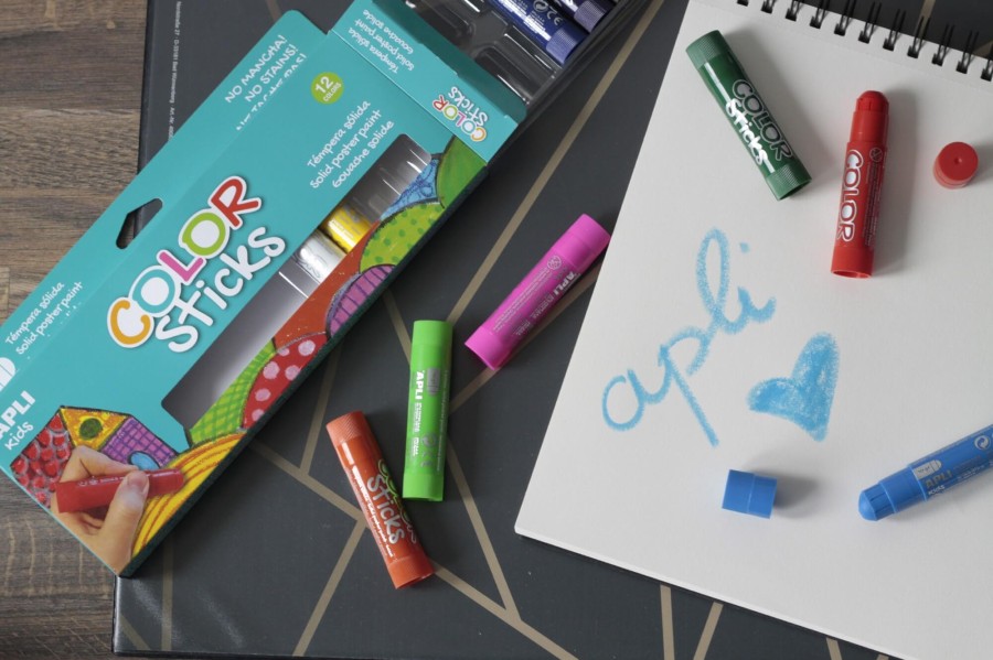 Farby w kredce - 12 kolorów / Apli Kids