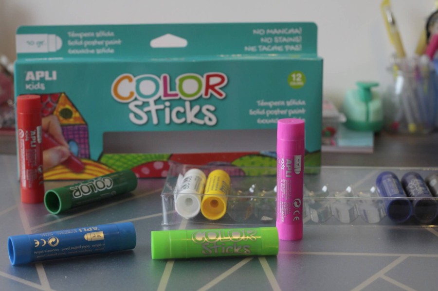 Farby w kredce - 12 kolorów / Apli Kids