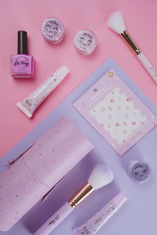 Zestaw 5 pędzli do makijażu w etui do przechowywania / Oh Flossy