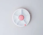 SNACK SPINNER pojemnik na przekąski, Coral Pink / GOBE
