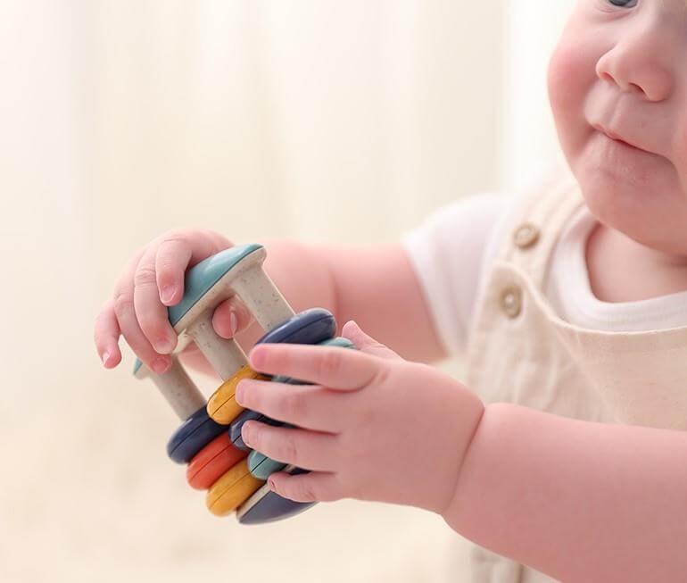 Grzechotka liczydło dla niemowlaka 3m+ / TOLO Bio