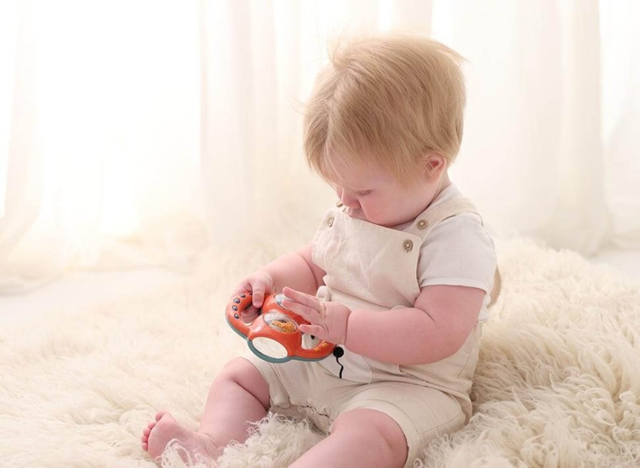 Magiczna grzechotka z lusterkiem 6m+ / TOLO Bio