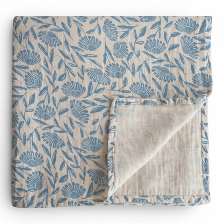 Otulacz z ogarnicznej bawełny - Blue Flowers / Mushie
