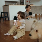 Świecący mikrofon KIDYMIC - różowy / Kidywolf