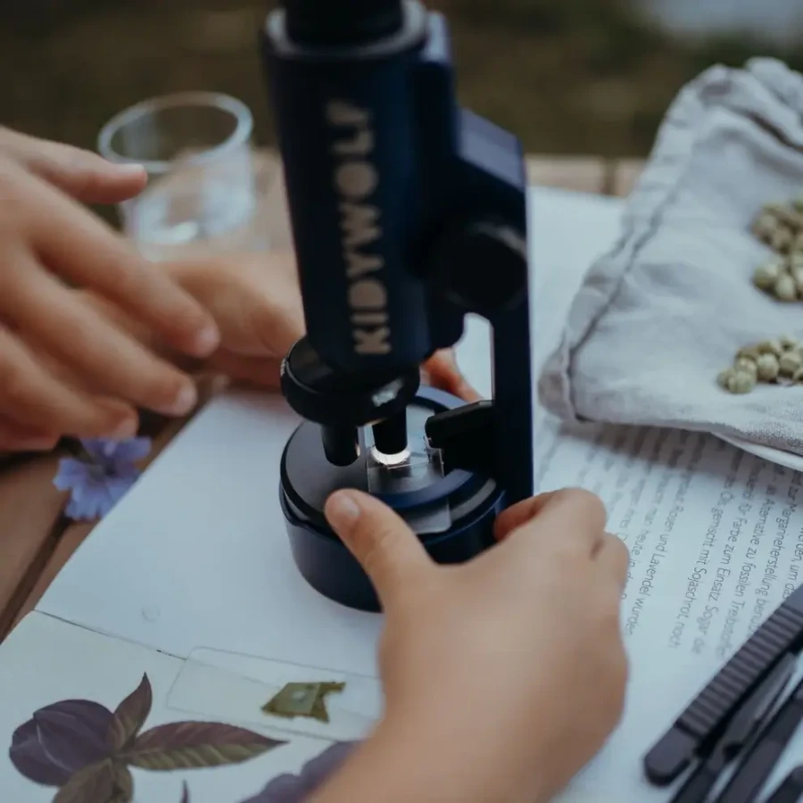 Przenośny mikroskop KIDYMICROSCOPE / Kidywolf