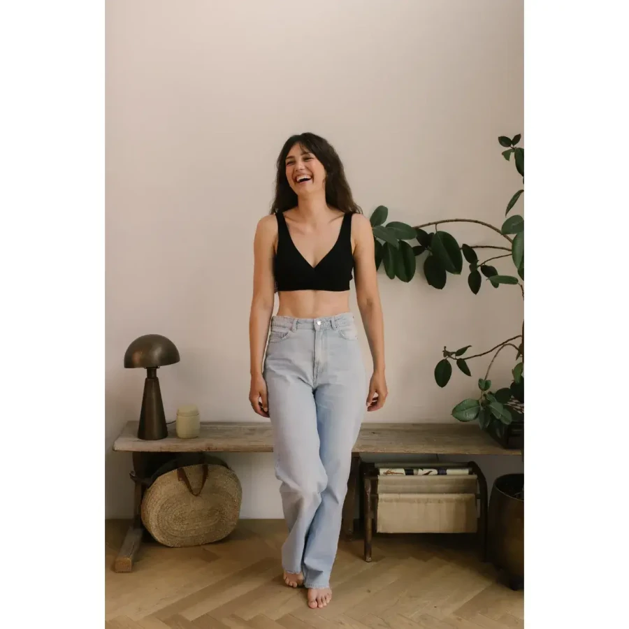 Nieprzemakalny biustonosz do karmienia piersią dropless. czarny / dropless.