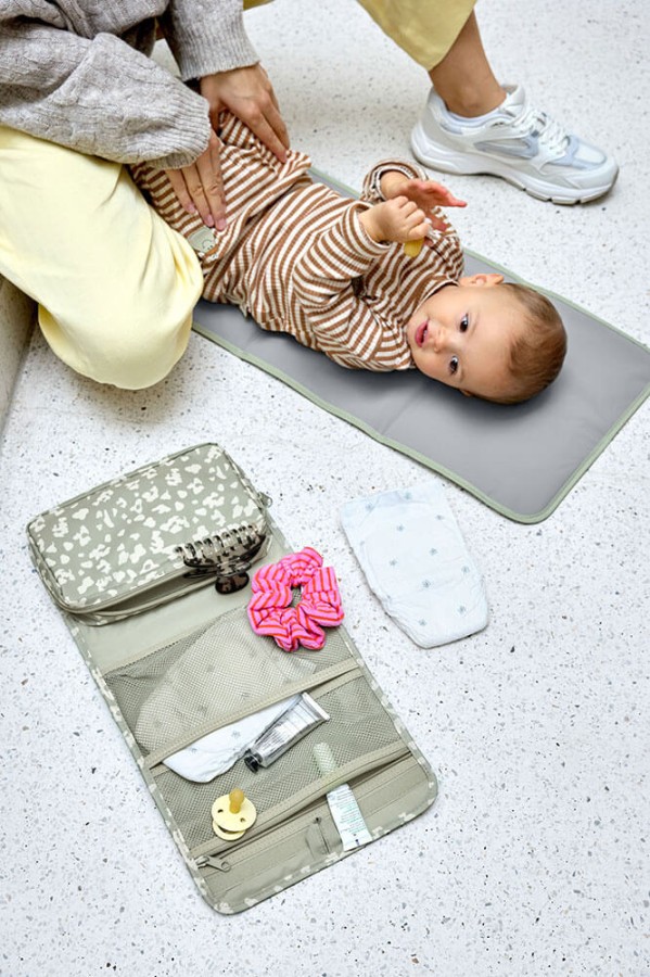 Organizer kosmetyczka podróżna wisząca Leo light khaki / Lassig