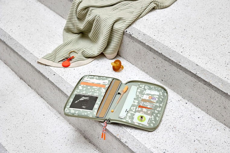 Etui na dokumenty Leo light khaki / Lassig