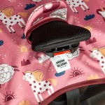 Wodoodporna podkładka do fotelika Dream Big / Moon Bloom