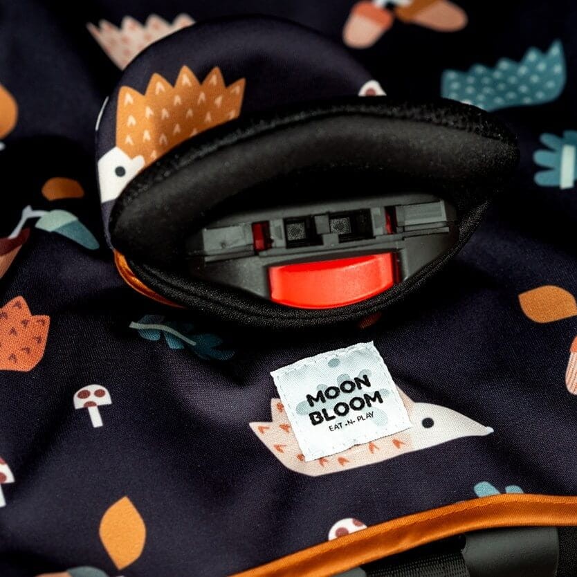 Wodoodporna podkładka do fotelika Secret Forest / Moon Bloom