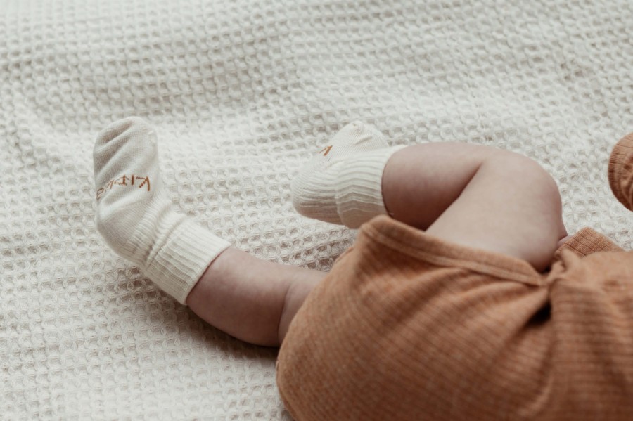Skarpetki dla noworodków Stay-on-Socks Newborn, Off White / KipKep