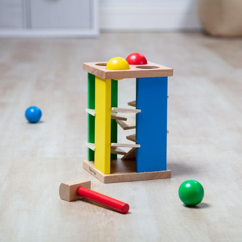 Drewniana wieża przebijanka z kolorowymi kulkami i młotkiem / Melissa & Doug