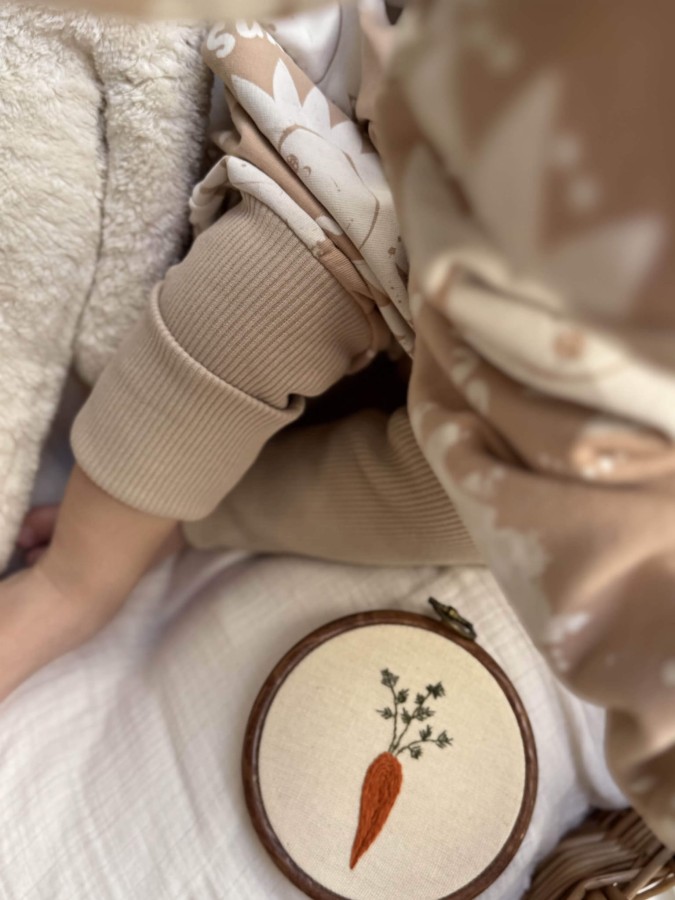 Uchaty kombinezon - Słoneczka na Beżu / Zezuzulla ZZZ