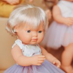Lalka dziewczynka Europejka z implantem śliwkowym My Friends & Me, 38cm / Miniland Doll