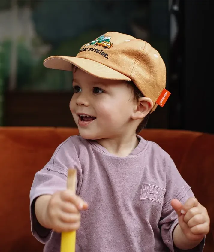 Lniana czapka z daszkiem Linen Outside / Hello Hossy