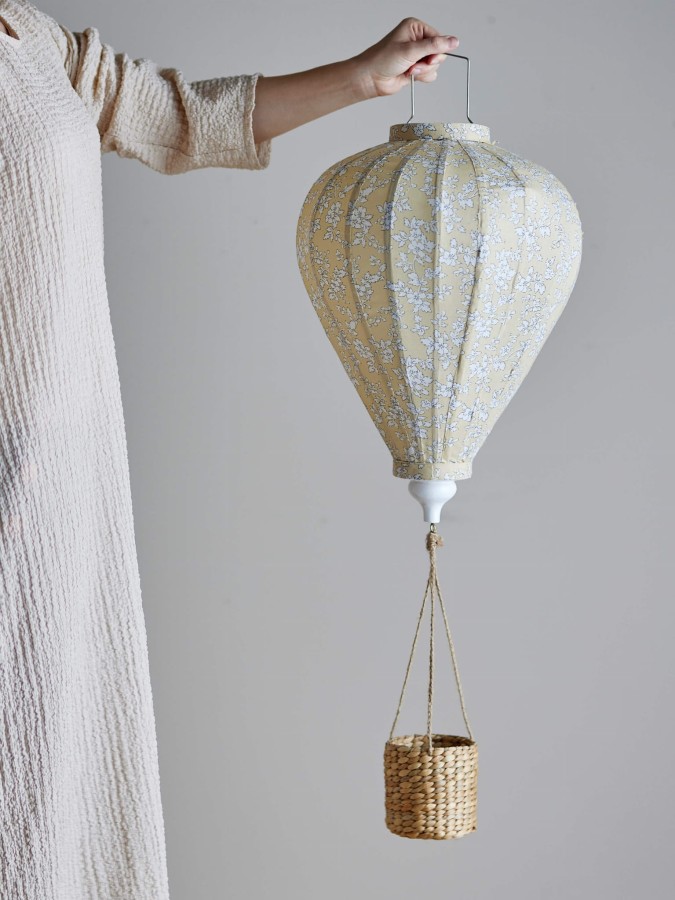 Wiszący balon Pomp - Yellow / Bloomingville Mini