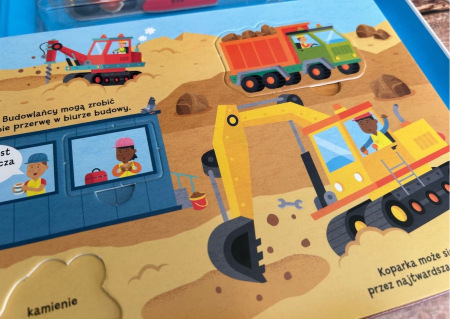 Na budowie. Akademia Mądrego Dziecka. Uczymy się i bawimy / HarperCollins