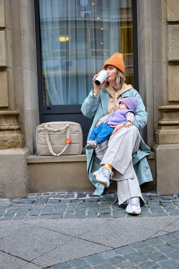 Torba dla mam z akcesoriami Everyday beige / Lassig Green Label