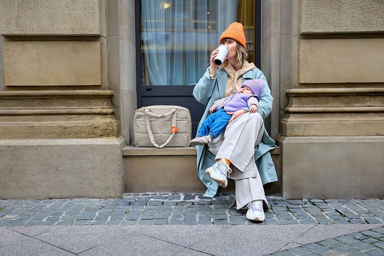 Torba dla mam z akcesoriami Everyday beige / Lassig Green Label