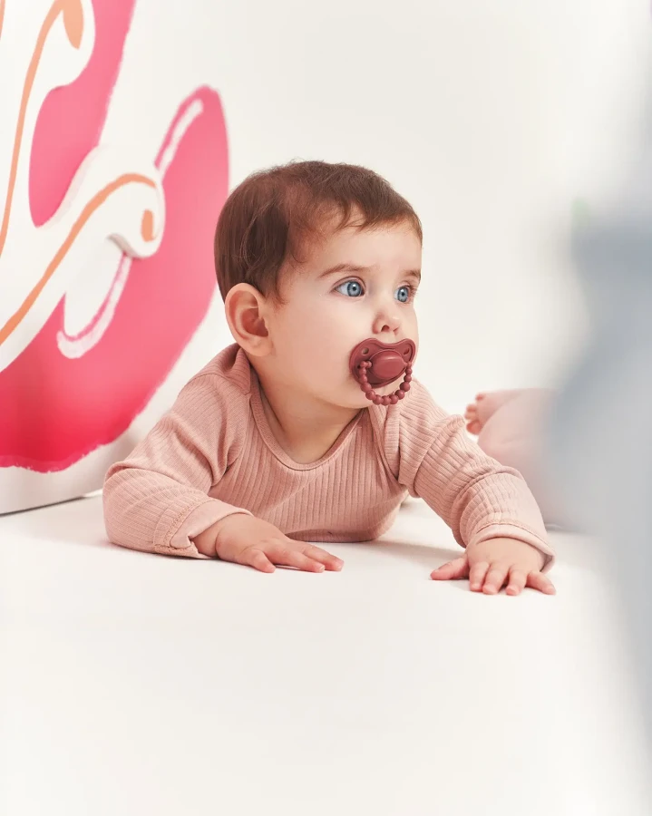 Smoczek pozycjonujący - Moroccan Pink / LUU Kids