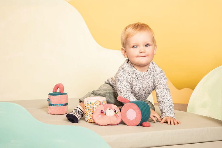 Wałek dźwiękowy 4-elementowy Kotka Jeanne 6 m+ / Lilliputiens