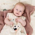 Grzechotka z gryzakiem Krówka Dotti Sand / Done by Deer