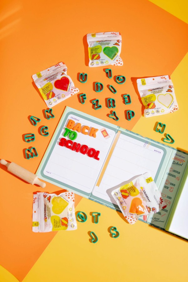 Zestaw kreatywny ALFABET, 100% naturalna ciastolina i akcesoria / ChildGen