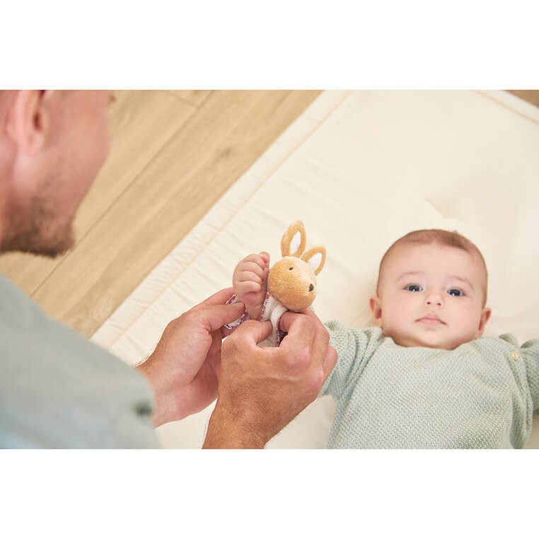 Zestaw prezentowy 2w1 Królik (grzechotka + buciki) kolekcja Petites Chansons / Kaloo