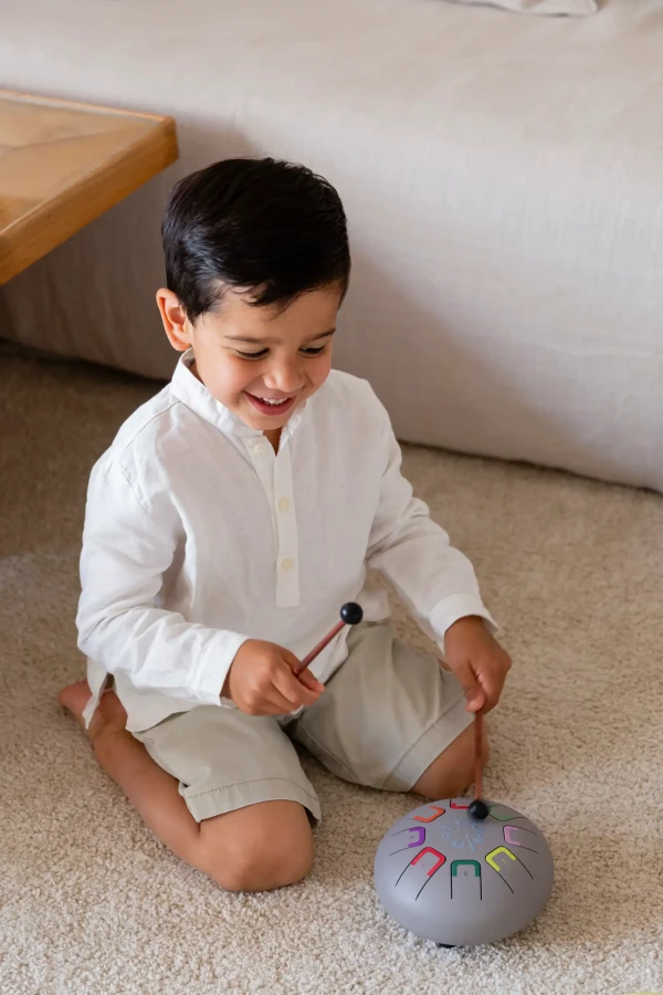 Bębenek językowy Baby Tambu śr. 15cm - Smoky Loky / Juegaconmigo