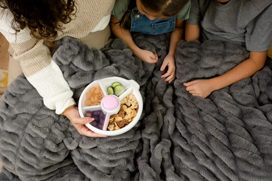 LARGE SNACK SPINNER duży pojemnik na przekąski, Taro Purple / GOBE