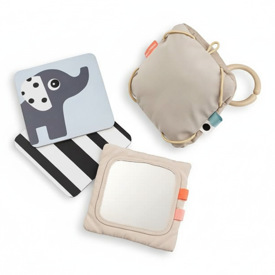 Zawieszka na karty kontrastowe Deer Friends Sand / Done by Deer